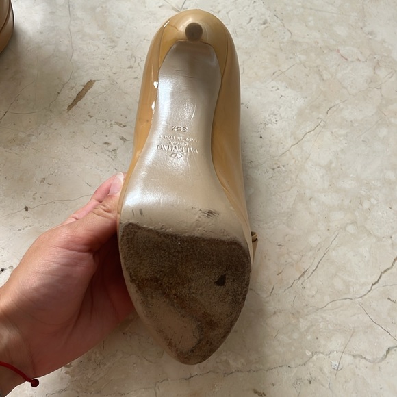 Authentic Valentino Bow Beige Nude Patent Leather Platform Stiletto Heels - Picture 4 of 7